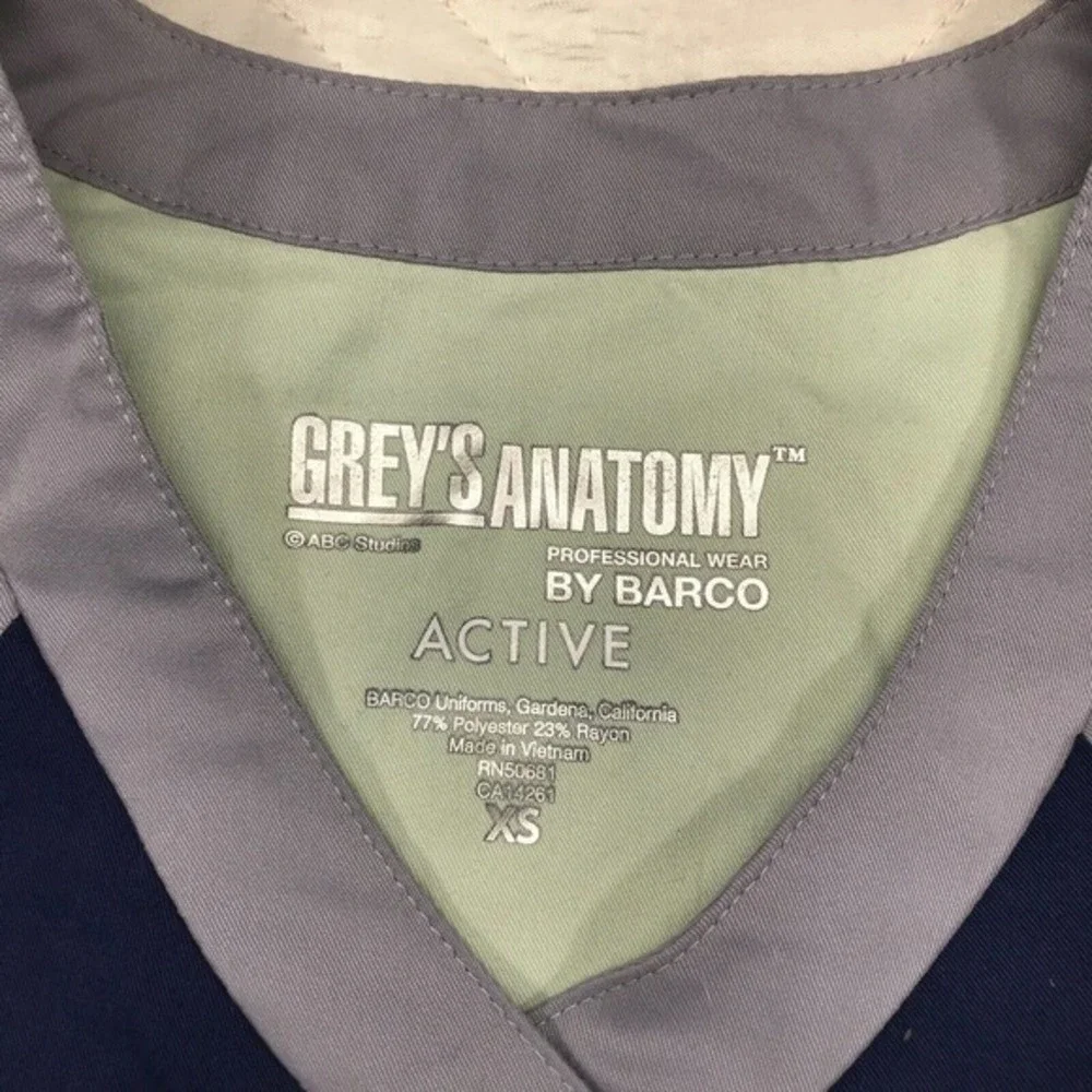 Grey's Anatomy by Barco blue scrub top size‎ XS - Picture 3 of 3